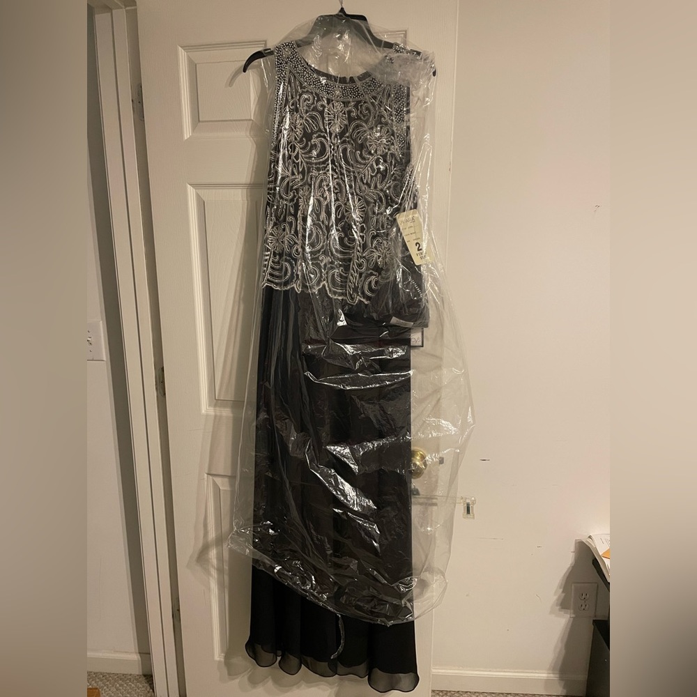 JKARA black, white beaded evening gown size 16 with tags.